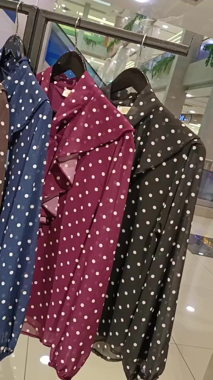 مــــــــــن ⚜️Dantel fashion⚜️

 كوني متألقة بااحدث الاطلات العصرية معنا 🍂

كوالتي عالي جداً خامه تركي درجة اولى💯
 
قميص كولاتي عالي جدن متوفر
ابيض جوزي ماروني اسود نيلي 

التصوير داخل المحل 🎀

قالب ستاندر ✅ 

متوفر قياس 38/40/42/44/46

 📍تتوفر خدمة توصيل سريعة بغداد وجميع انحاء العراق 🏎️

📥 للطلب المراسله دايركت 🛍️

او الاتصال عبر الواتس اب ***********
