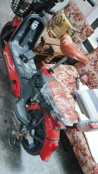 متاح دراجه شحن كامله بطاريات جديده كلشي شغال بيه نضافه ٩٠٪ 07500981646...