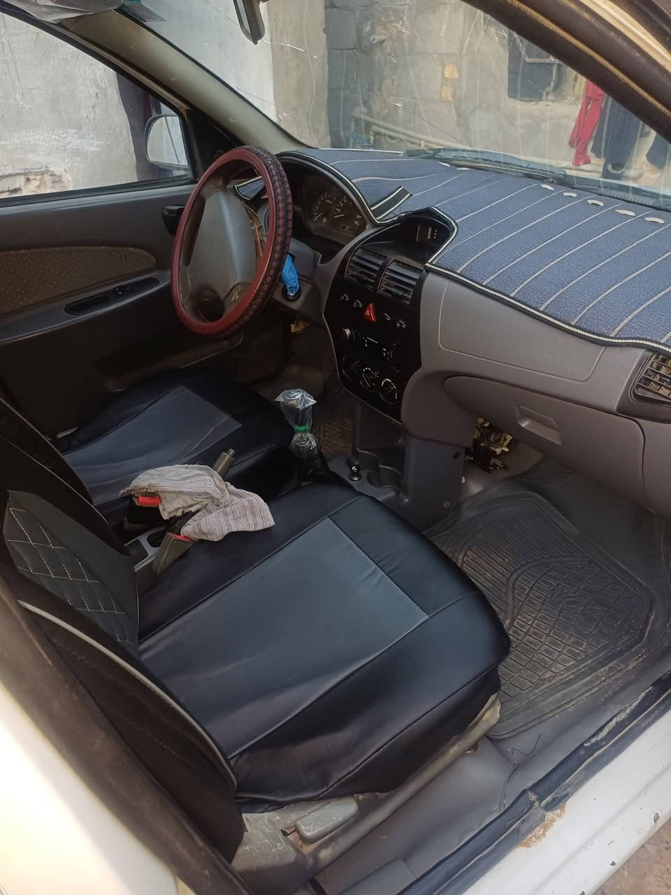 سلام عليكم طيبه مصفره ١٣ مكينه كير مكفول حداديه مكفوله تخم تاير جديد سياره حلوه مال جني  سعره ٣٥ وبيه مجال قليل والشراي بخدمته اتصل على هذا الرقم ***********
