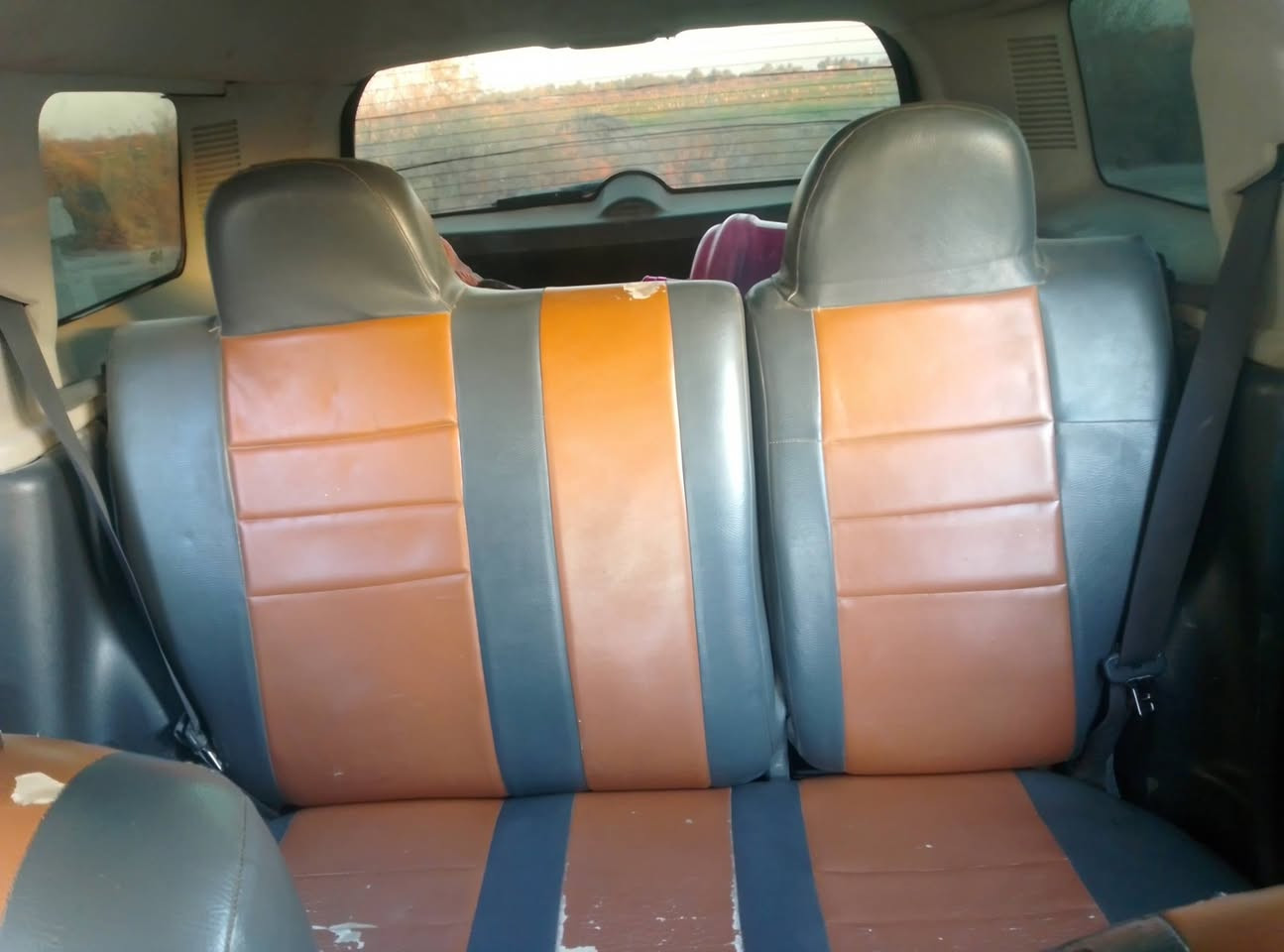 السلام عليكم للبيع اومراوس بسياره جورني معلومات عن سياره موديل 2012بسمي رقم نكليزي بغداد ظرره بصيط بل هلال جاملغ امامي جهت لعبري وجاملغ الخلفي بيه ظربه بصيطه بدون معجون بدون تبديل مرشوش فقط صبغ باقي سياره جاهزه مكينه 2.400المرغزب ناعم ونشط شرط كير شرط 6نمره حداديه شرط تخم تاير جديد فقط تبريد كمبريس عطل العنوان الديوانية مركز المدينة هاذه رقمي وتساب وتصال ***********السعر 90وبيه مجال وتدللون
