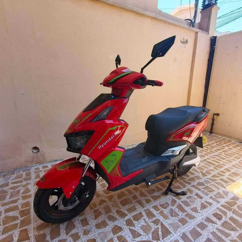 ماطور شحن هونداي سكنس 🛵
ماطور نضيف وحلو 
ماشي 2000مسافه 🛞
 تشغيل  عن بعد 🤖
نظام R رجوع
5 بطاريات وينضافلو 6 🔋 
سرعه 60 حقيقي 
سعر 700 ألف  
لتواصل *********** وبينو واتساب
