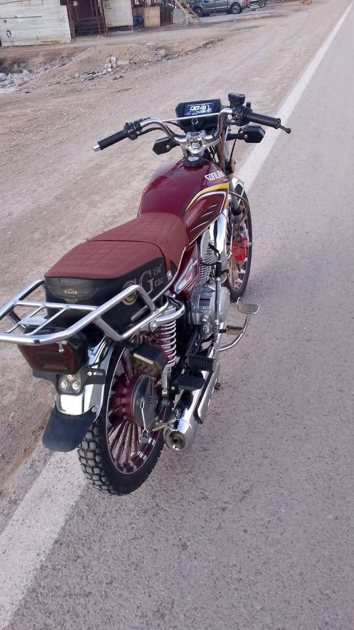 السلام عليكم دراجه سيفان موديل 24 مكينه خير من الله دراجه كامله ما بيها نقص كهربائيات كله شغاله
مكاني ديالى هبهب السعر 725 وبيها مجال بسيط الرقم ***********
