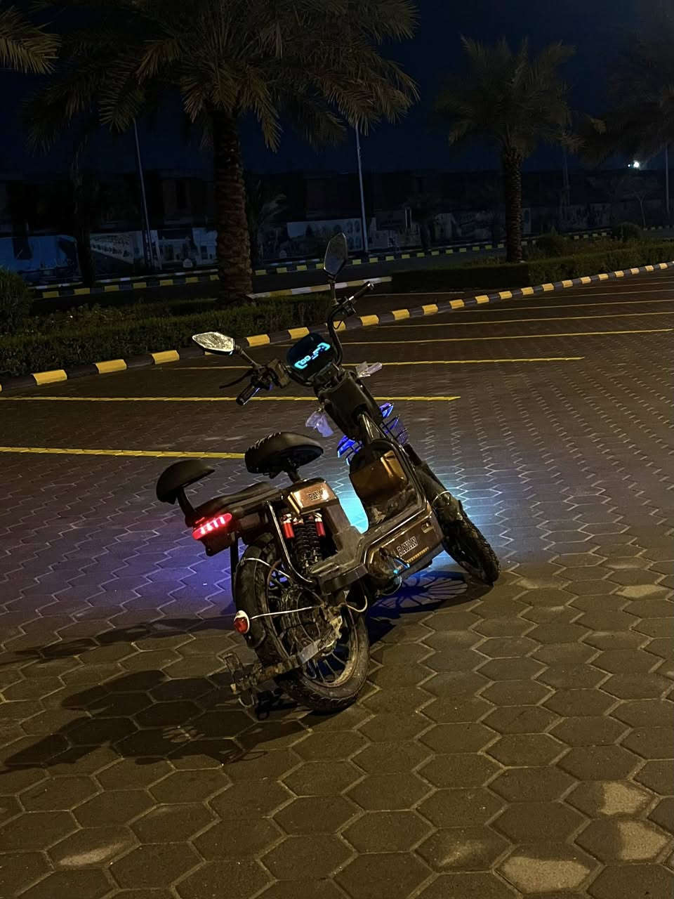 دراجه شحن من نوع ريان حجم 20 بطاريات نص عمر سعر 275 وبيها مجال بسيط مكاني نجف حي النداء


**إذا كنت صاحب هذا الإعلان وتريد حذفه لأي سبب، رجاءا أرسل رسالة إلى الدعم الفني**