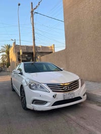 ازيرا ٢٠١٢ • ٦ سلندر • بدون صبغ