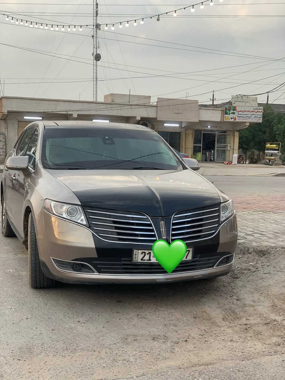 السلام عليكم ورحمة الله وبركاته.  🚗 للبيع: لينكولن موديل2019 أستيراد خاص  على أيدي سيارة عالميه من رزانه وثبات وقوة 

📞 للتواصل:***********

💰 السعر: 210$ورقةوبيها مجال اخوان 
 
📊 
🛠️ المحرك: 6 6L V6تون تيربو

⚙️ المواصفات:
• فول مواصفات لمتد مفوله الأخير 
أبواب بصمه
تشغيل عن بعد 
صندوق كهرباء 
تبريد 3 قطع منفصل
دخول ذكي 
بصمه
• شاشة وسطية ذكيه
سايد بريك رجل
• كاميره خلفيه
تدفئة كراسي
تدفئه ستيرن 
لاينLED بكلايت لد
• مقاعد لسبعة ركاب
• تحكمات ستيرن كاملة
• حساسات أمامية وخلفية وجانبية
   • فور ويل ✈️
مثبت سرعه  
مانع انزلاق +سيارة معروفه مواصفاته فول + كير ومحرك بشرط الفحص مكينه مفتوح بسبب الدهن الرديء 
⚠️ أضرار السيارة:
• وارد امريكي– ضررالسياره موجود بل صور بدون دواخل وبدون تبديل أرباك راجع سستم كله بشرط
• السيارة جاهزة بدون أي نقوصات
عندي غراض الها انطيك وياها وياله مالتها البلادي و جامات مضلل بلادي وبعض أشياء سعرهن تقريباً ١٥ ورقه 
📌 تفاصيل إضافية:
• رقم السيارة: سليمانية الدولي الجديد 
• باسم المالك تحويل مباشر
مكاني بغداد 
• صدر جديد، بطارية جديدة، إطارات جديدة 
للتواصل   ***********
