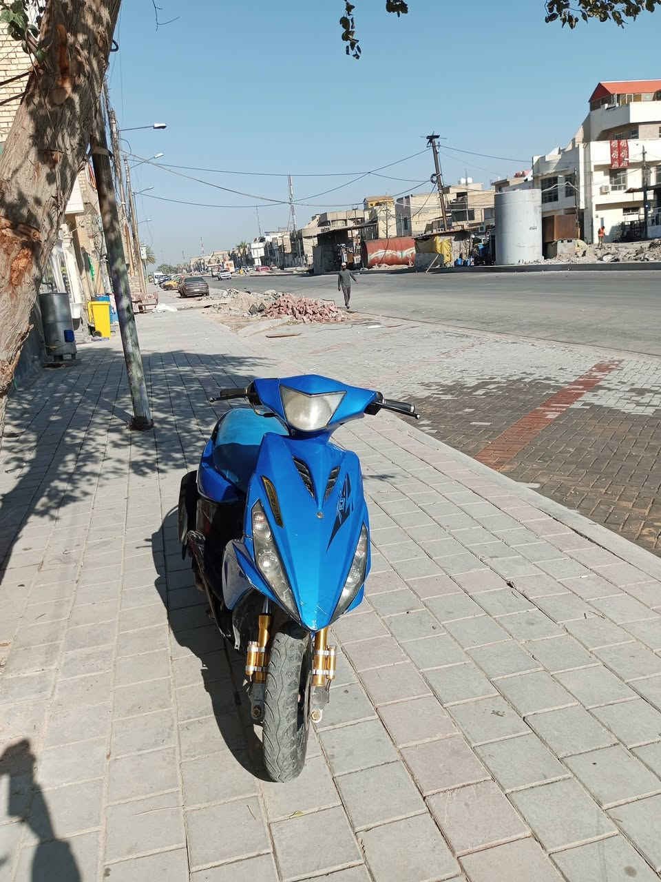 سلام عليكم دراجه ماكس مضلع مال لعب 
بيه سلف رياضي 
بيه دبلات رياضي 
بيه صالنصه رياضي 
بيه كلج امامي رياضي 
السعر 250 بيه مجال حگ الجيه لاستفسار ***********وتساب فقط ،،،
