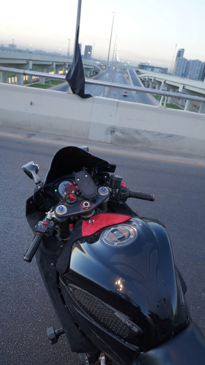 السلام عليكم الدراجة للبيع
جكسر 750  موديل 2010🏍️💠
الدراجة ماشي 47 حقيقي💠
دراجة كفالة عامة من التاير للتاير 💠
الدراجة مغلفة تغليف كنتارة للجمالية فقط💠
الدراجة ممفتوح برغي بيهة تجي تفحص و تشوف بعينك 💠
مكان الدراجة (بغداد)📍
السعر خاص😉💠
للتواصل (***********)واتساب فقط💠
