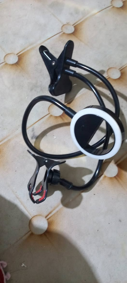 سلام عليكم اغراض للبيع كلهن جديدات بس الراوتر واليوبيس مستعملات فقط مكاني بغداد  الشعلة دوانم شارع ابو دراج ‏‪***********‬‏
