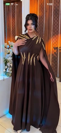 فستان • مقاس ٤٤ • لبس مرة وحدة