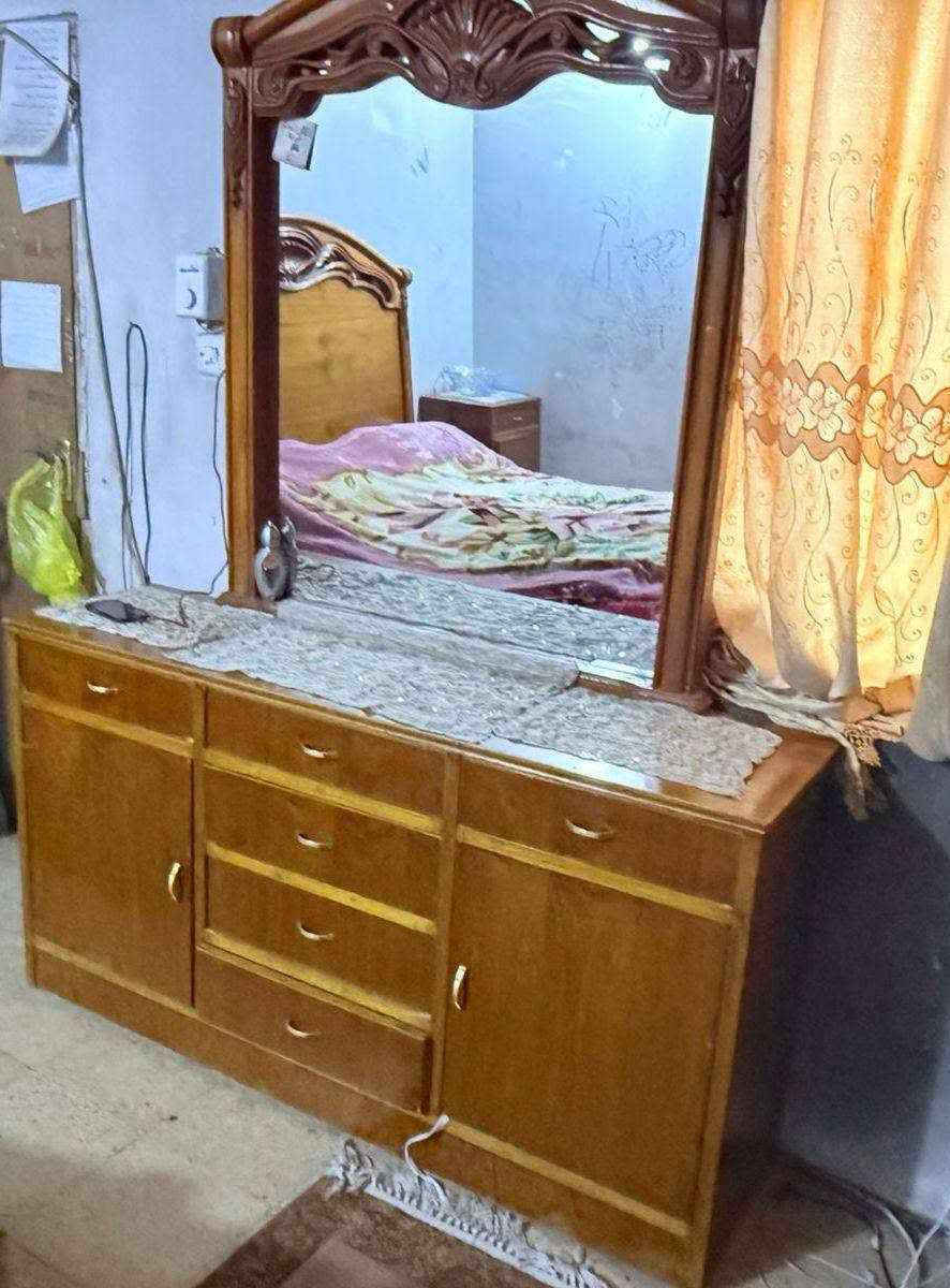 السلام عليكم. غرفه نوم لبيع صاج عراقي كنتور ٦ بوب مع ملاحق


**إذا كنت صاحب هذا الإعلان وتريد حذفه لأي سبب، رجاءا أرسل رسالة إلى الدعم الفني**