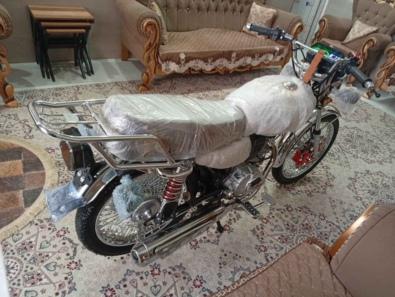 السلام عليكم
دراجه تايكر موديل 2025
دراجه بعدها اخت الزيرو اوراق كامله
دراجه شوفه عينك اي نقص مابيها كامله 
السعر 750 وبيها مجال لشراي 
مكاني ديالى الحويش قرب مطعم سامان السياحي
الاستفسار اكثر الاتصال ع رقم 
***********📞📍
