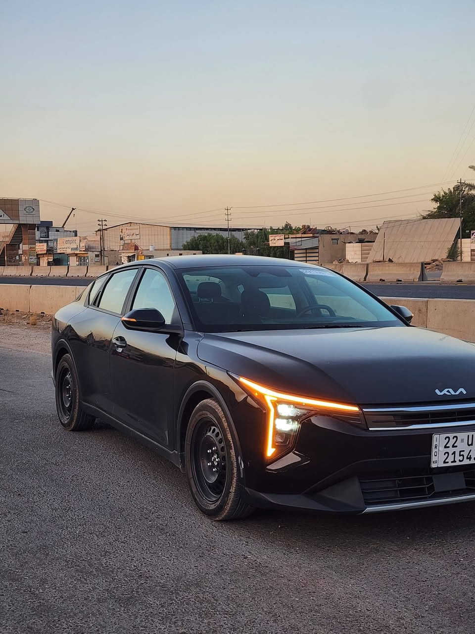 سلام عليكم للبيع فقط 
كيا K4 موديل 2025 وارد امريكي 
حادثه جاملغ وبنيد فقط بدون دواخل بدون ايرباك بشرط وصور حادث مرفقه وي الصور شوفهن
مواصفاته -ماشيه ١٢ الف مايل
محرك 2000 الفين دوش 
بصمة تشغيل وابواب وتشغيل عن بعد 
تبريد قطعتين خلفي وامامي 
تدفئه بلكشنات وتدفئه استيرن 
شاشه كبيره متصله عداد رقمي ديجتال 
لايت عدسات زينون 
شاحن وايرلس اشاير بلمري وباقي مواصفات معروفه رقم اربيل الدولي الجديد تحويل مباشر 
السعر 168 ورقه وبيه مجال بسيط 
مكاني بغداد ورا علوه الرشيد يم القوس 
اي استفسار- ***********
                - ***********

