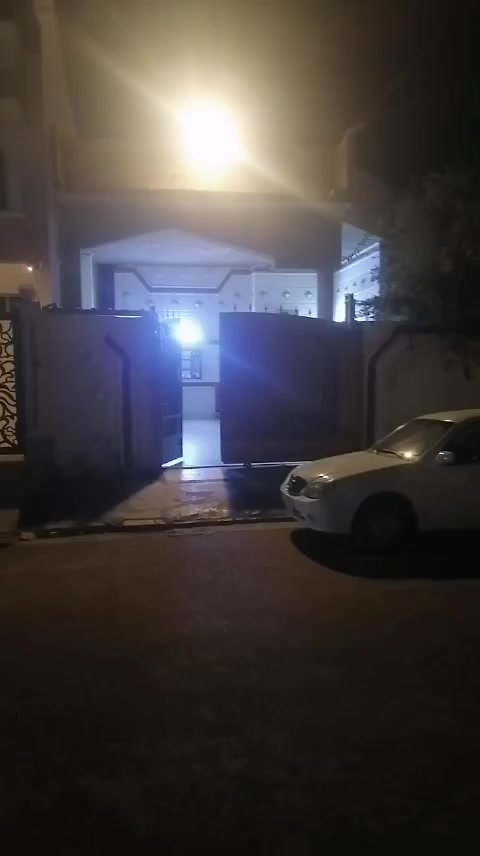 بيت للبيع 

العنوان الرمادي قرب مستشفى الولادة العام 

طابو صرف تنازل مباشر 

شارع 12متر 

بناء طابوك 

باقي التفاصيل بل الفيديو 

الاتصال ‏‪***********‬‏

عنوان المكتب الرمادي خلف العاب السندباد 

تابع مكتب ليصلك كافة العروض العقارية
