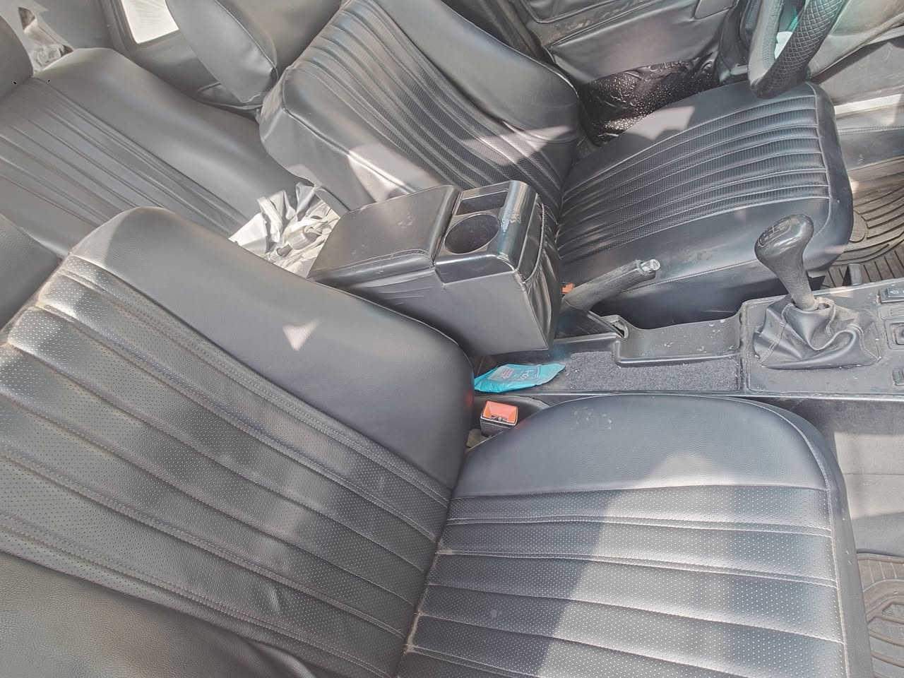 190 موديل 1987 للبيع ب60 قفل
6 سلندر محرك مارسدس كير عادي تبريد شاشه وكامره مصبوغه عام

رقم اخضر سنويه خضرة نينوى
تعذروني السياره صار فتره واكفه بالكراج فينرادلها غسله وترتيب

***********
