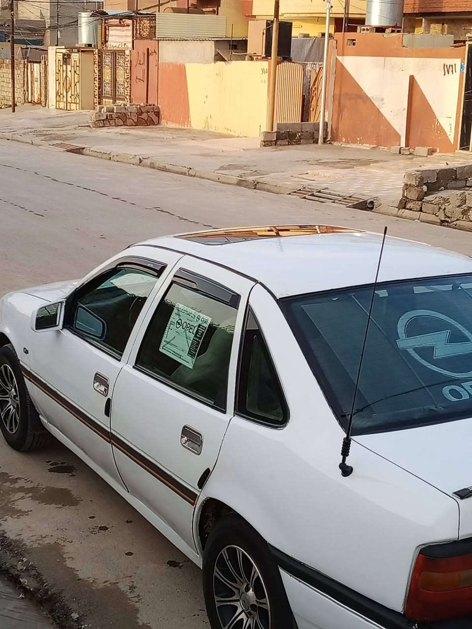 السلام عليكم فكترا 16 موديل 90 كربون بنزين تصليح دواير ودوسات نينوى رقم انكليزي ‏‪***********‬‏ 
‏‪***********‬‏ غير متواجد على الفيس اتصال على هذه الارقام سعر 45 بها مجال السياره تايرات صار اسبوع من شديتهم طخم جاهز 👍
