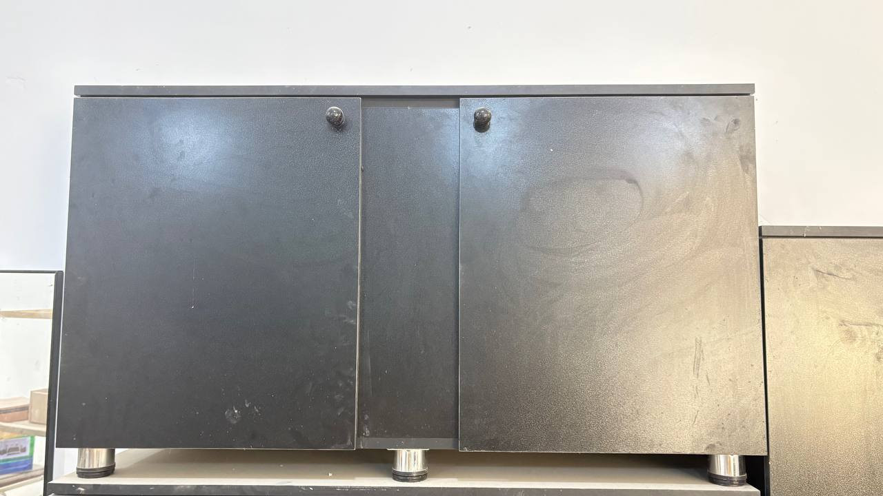 السلام عليكم
اغراض للبيع سعر مناسب جداا ومستعجل 
عارضات اثنين
ميز شاشة بي خزن عدد ٥
كاشير عدد اثنين
الشراي يجي خاص او اتصال عل رقم
***********
