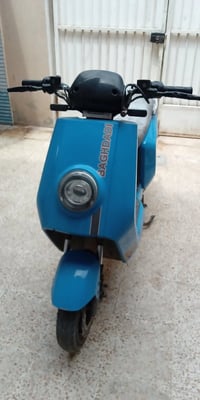 ماطور عبد الحليم للبيع استخدام ٨  أشهر مال بيت خمس بطاريات كل بطاريه ٢...