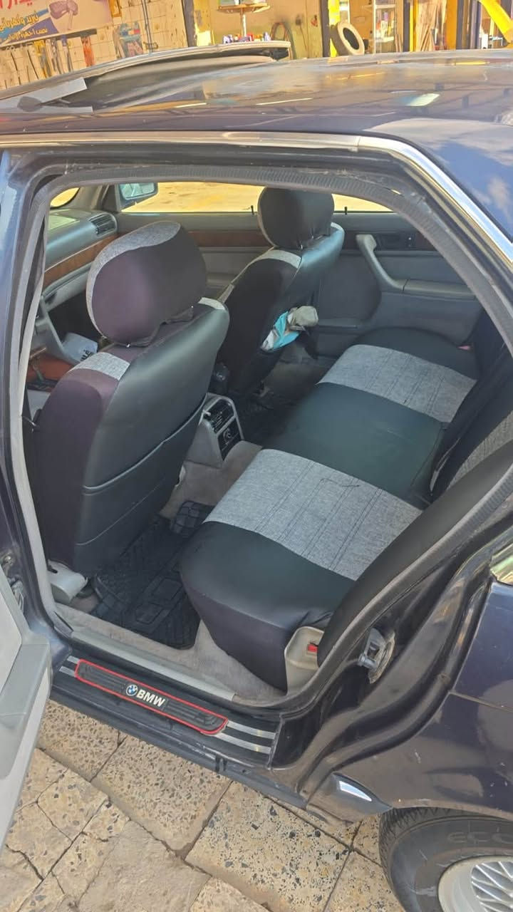 Bmw735
🛑موديل 1991
بدون ضرر 
فقط بيها تقحيل بالبوند والسقف 
🛑 سلايت 
🛑دبل ايرباك 
🛑 محرك فل 
🛑 كير محرك شرط 
🛑تبريد شغال
 
🛑السيارة بأسم صاحبها الشرعي شرط التحويل 

للأستفسار على الرقم :_
***********

