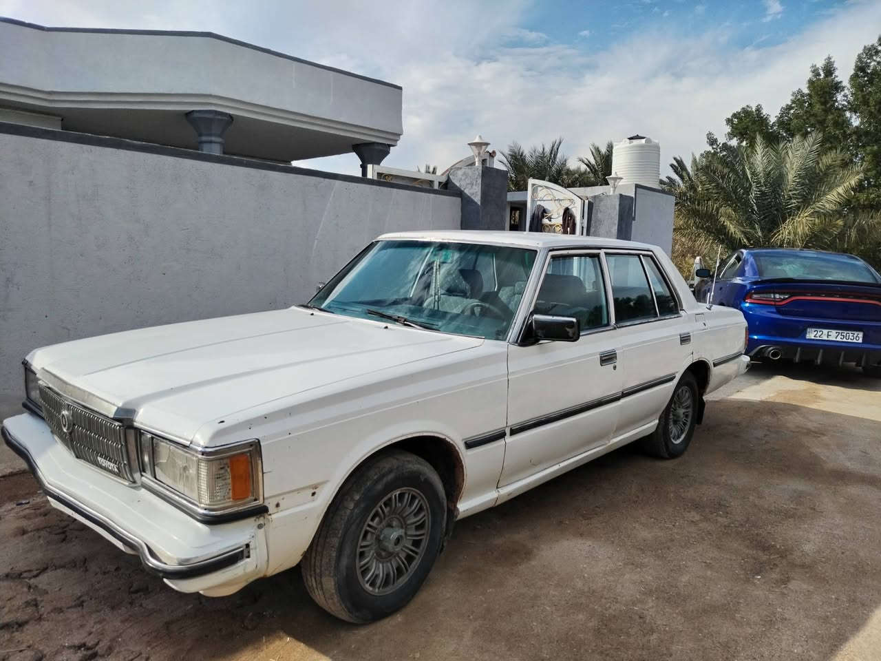 سوبر كراون ٨٣ رقم مثنى محرك بطة ٢٥٠٠ سيارة خير من الله نضيفة محرك وكير كفالة شرعيات كفالة مداور بأسمك السعر ٤٠ وبي مجال للشراي  المكان واسط الاحرار
***********
