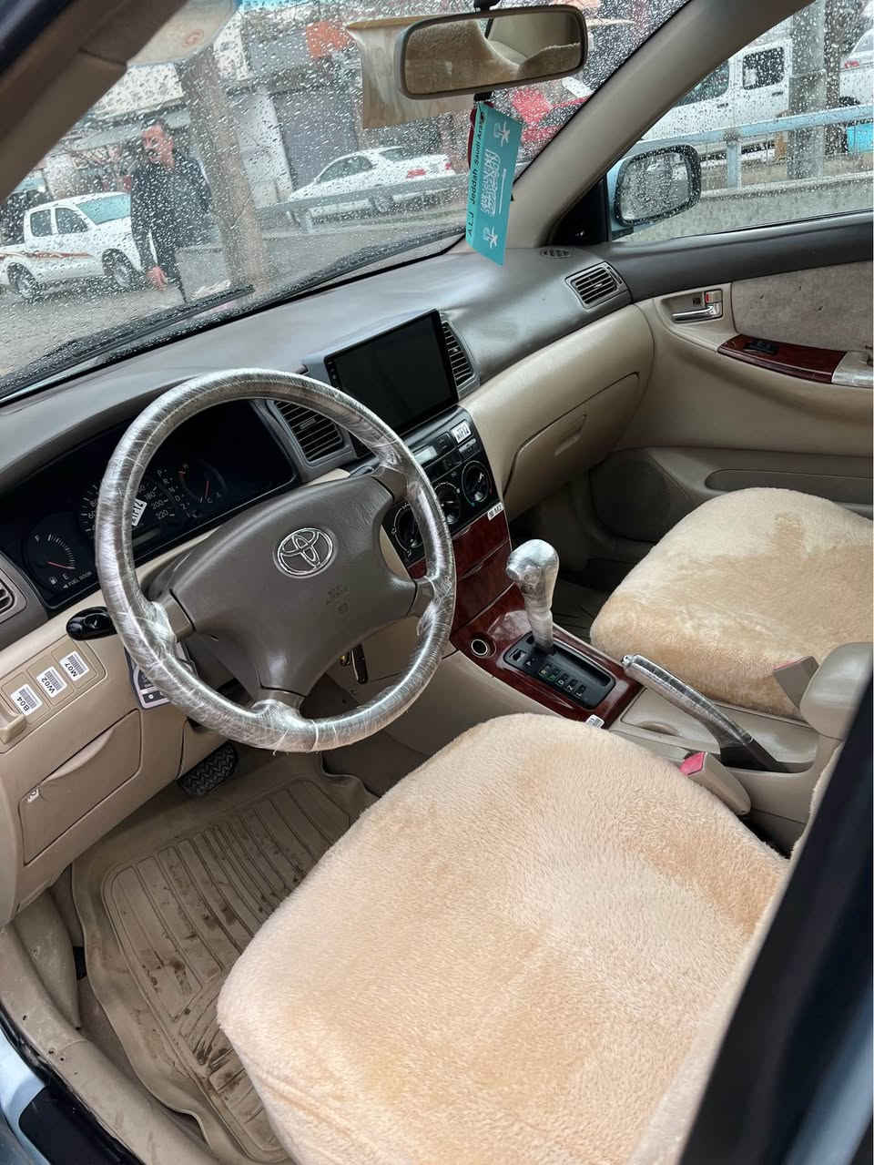 کرۆلا  ساغ مۆدیل 2004 سەیارەکە زۆر پاکە موس براو کێشەی مەدنی بەشەرت ژمارە مۆبایل *********** بشدار, السليمانية
