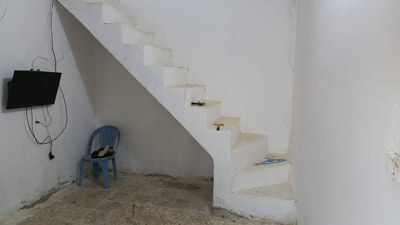 دار للبيع مساحه 50 لبراكيه فرع جوهره العرب شارع 12ب فرع يرهم مراوس بسياره للتصال ***********
