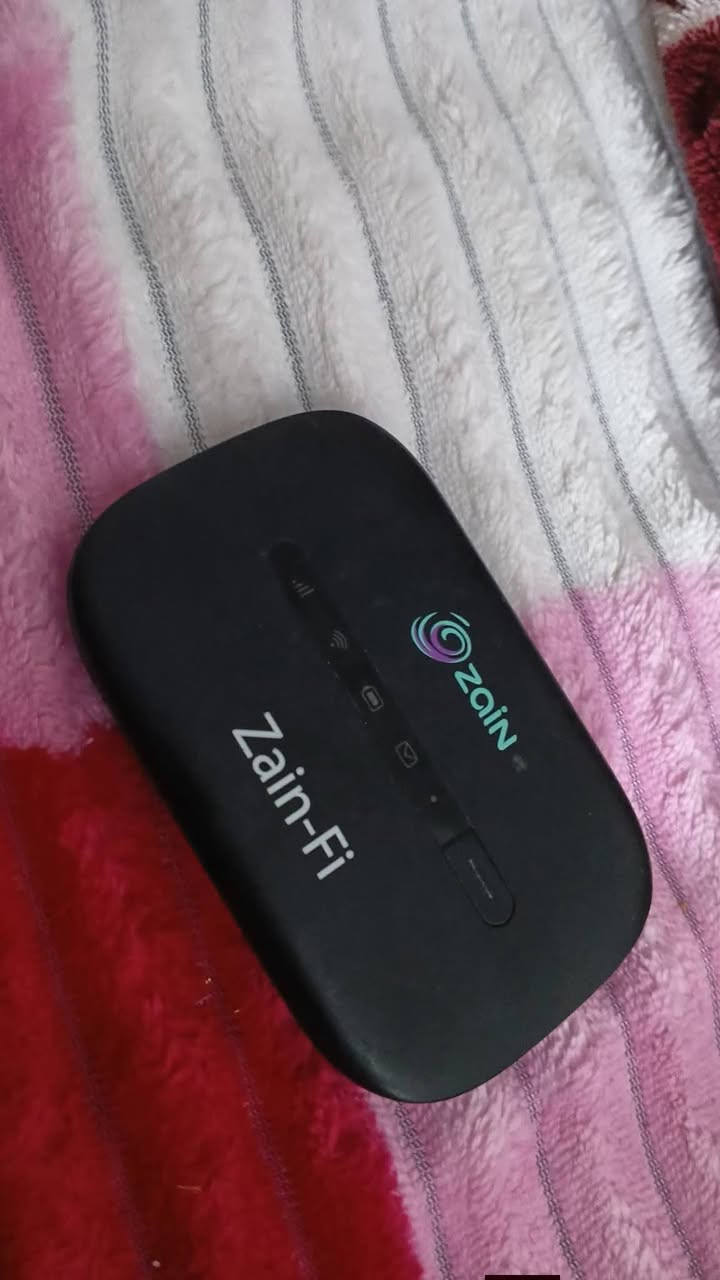 السلام عليكم
راوتر محمول ب 10
ميز بلازمه ب10 
مكاني نجف شارع مطار الجديد
‏‪***********‬‏
