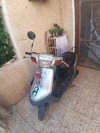للبيع ياباني السعر 200 كوت 07715465528