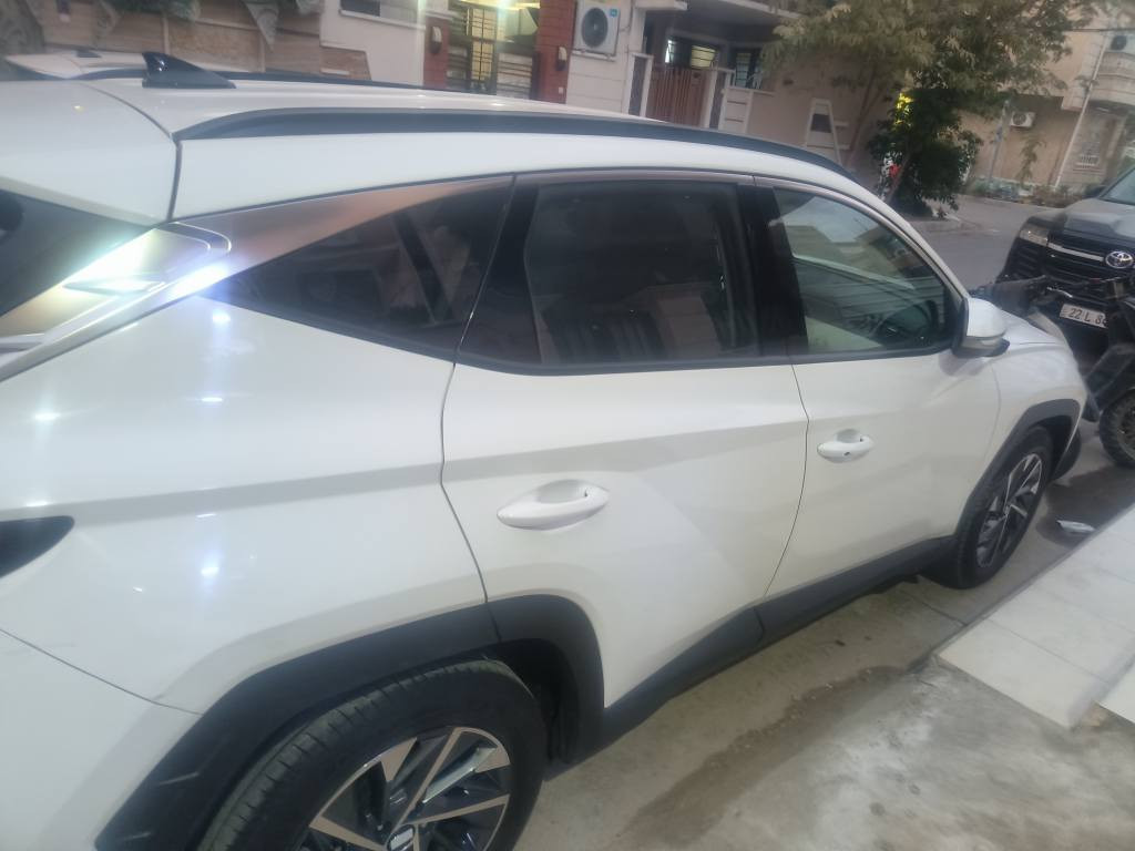 السلام عليكم
توسان خليجي 2024 رقم بغداد ماشية 24الف بأسمي السعر 215 بيها مجال بيها بارد قليل
مكاني الاعظمية 
*********** بغداد, العراق
