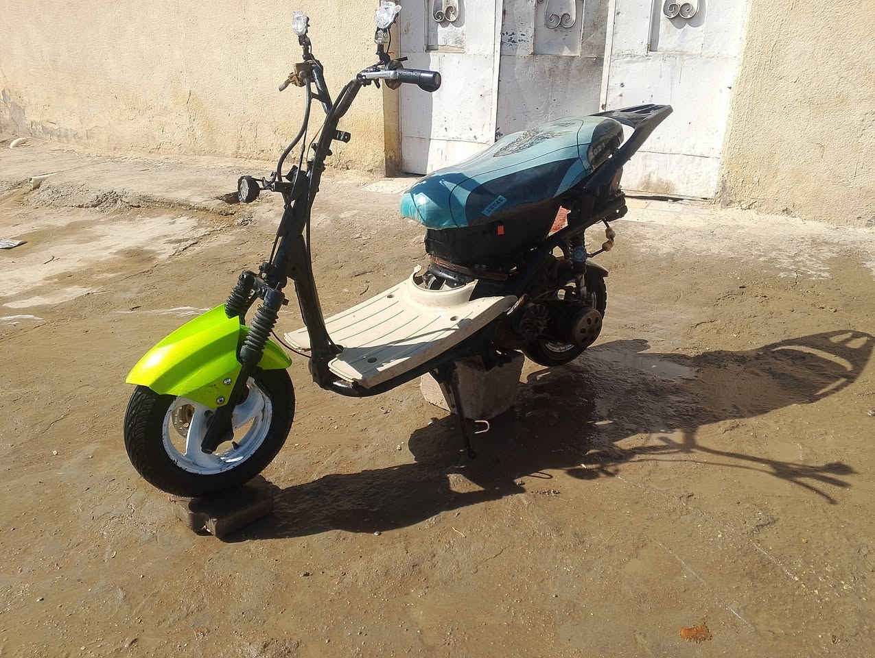 سلام عليكم خواني دراجه ماكس كوري الكهربايات بل جنطه دراجه مكينتها حلوه ما تسمع تنشد عليها صالنصه اف ام دراجه سعرها 150 عوزها شحن باتري فقط تشحن باتري وتروح دراجه سلف  متواجد واتساب ***********
