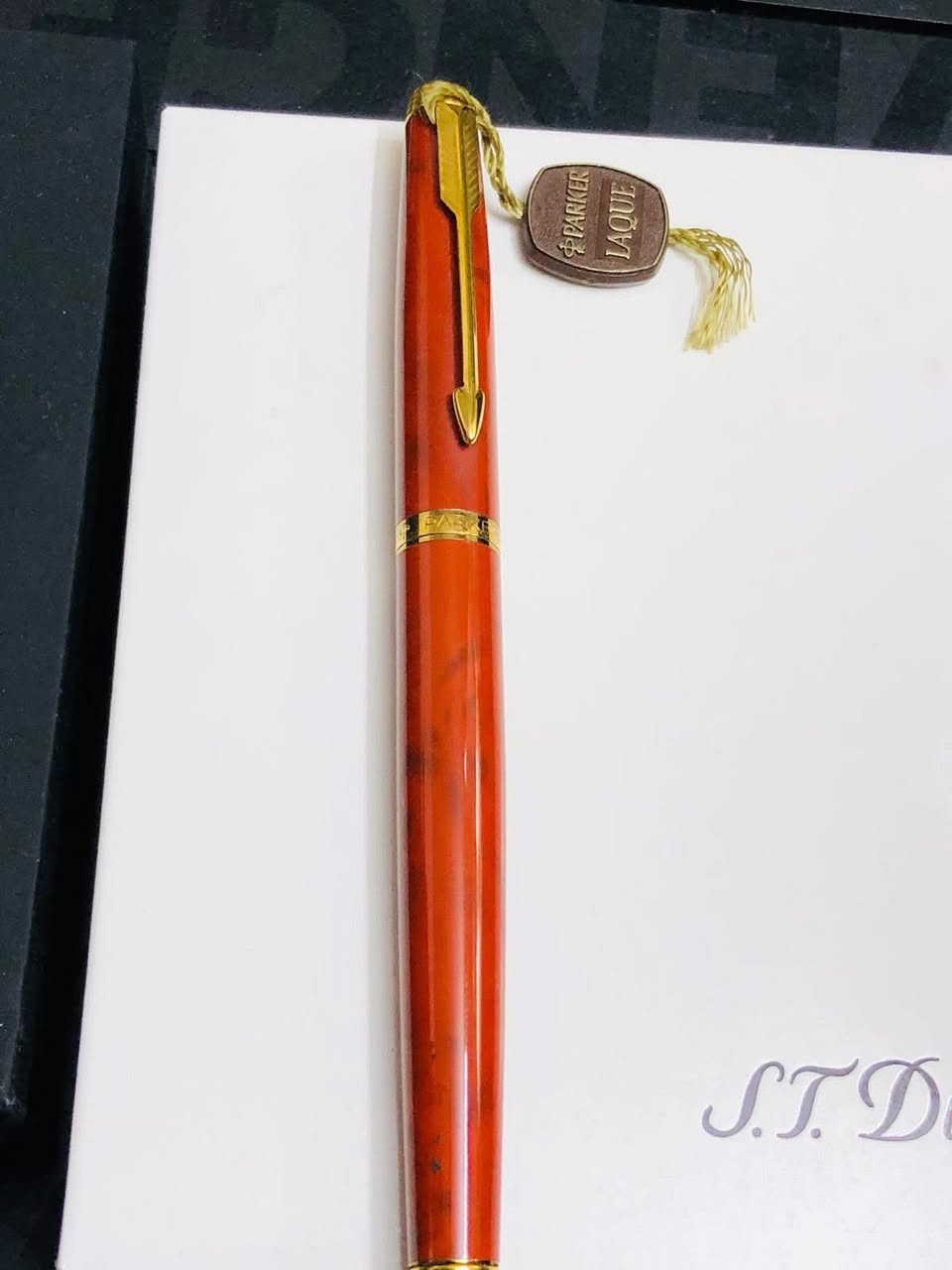 قلم باركر ٧٥  ( PARKR) حبر 
فرنسي   الصنع انتاج الثمانيات   
حجري نوادر مع تغليف الذهب  
ريشة ذهب خالص عيار ١٤   
لوك غير مستعمل حجم الريشه M  
 للاتصال ***********
