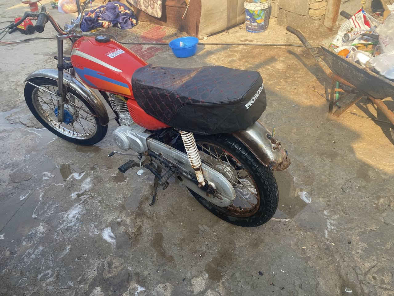 سلام عليكم دراجه أيراني أدوا ت نضيفه مكينه نضيفه ونعامه دراجه حلوه كلشي بيها جديد بيعا سريعه رايدهه300وبيها مجال مكان البصره خمسميل هاذه رقم ***********
