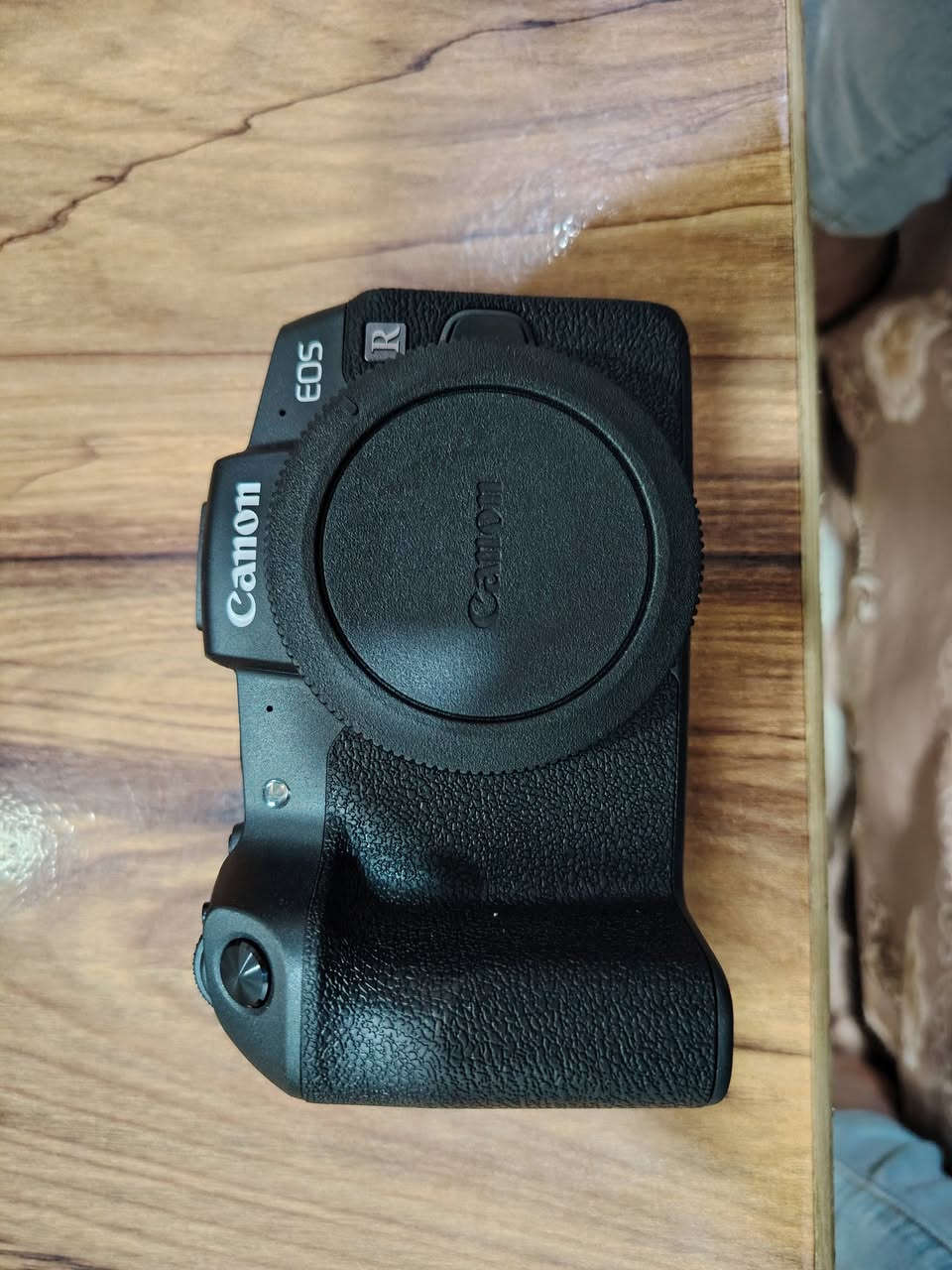 كامره Canon EOS RP
للبيع جديده غير مستخدمه كارتون جديده وكأنك مشتريها من المحل 
كامل ملحقاتها بدون عدسه او رام 
بدون زوم مثل ما موضح بلصوره او المقطع
ما بيها شخط واحد الشتر صفر ما مصورين بيها ولا مره الك الحق الفحص وتوديها الى محل او خبير لفحصها
سعرك خاص


**إذا كنت صاحب هذا الإعلان وتريد حذفه لأي سبب، رجاءا أرسل رسالة إلى الدعم الفني**