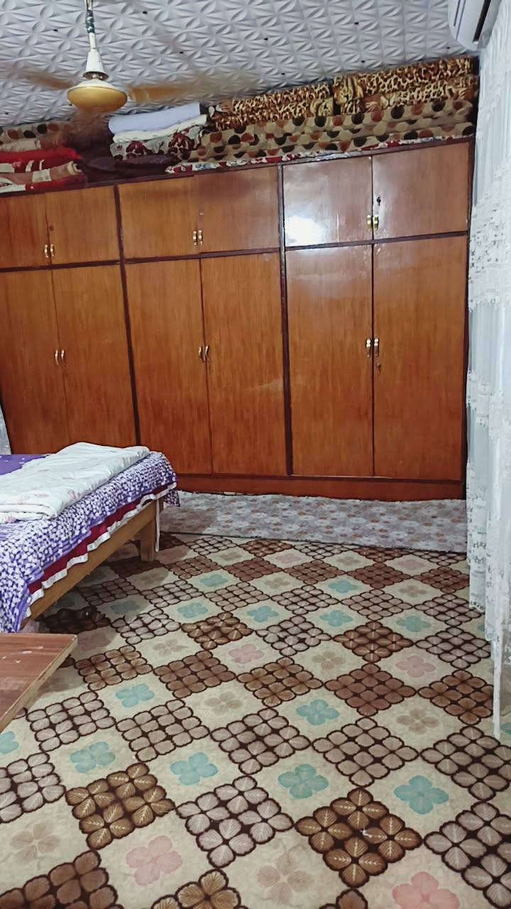 سلام عليكم البيت البيع مساحته 100 متر طابو زراعي سند 25  يتكون غرف 2 صاله كليدور صحيات خارجيه  طابقين المكان مقابل تاجيه على شارع  يم رواي حي سجاد  سعر 55  الاستفسار ‏‪***********‬‏
