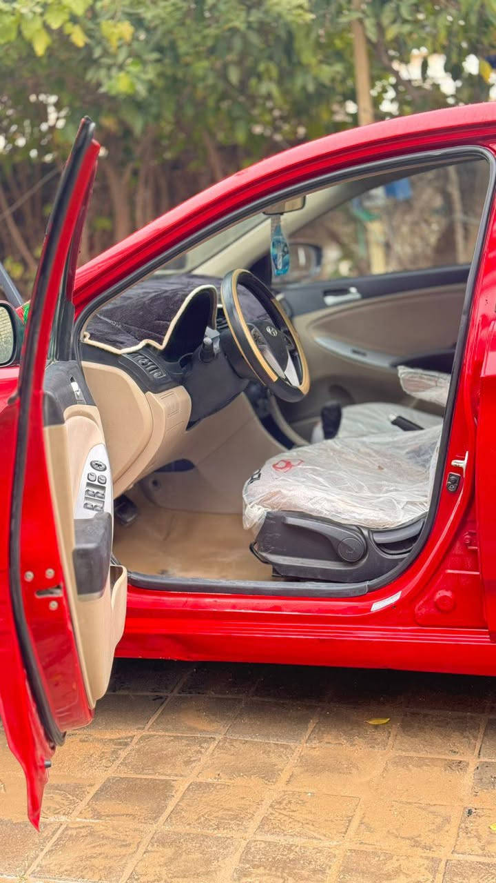 سلام عليكم اكسنت خليجي للبيع موديل 2018 جاهزه من كلشي مكينه 1600  مداور ثاني يوم بيه بيه فقط صبغ قطعتين بدون داخل السعر ١١٠ ***********
