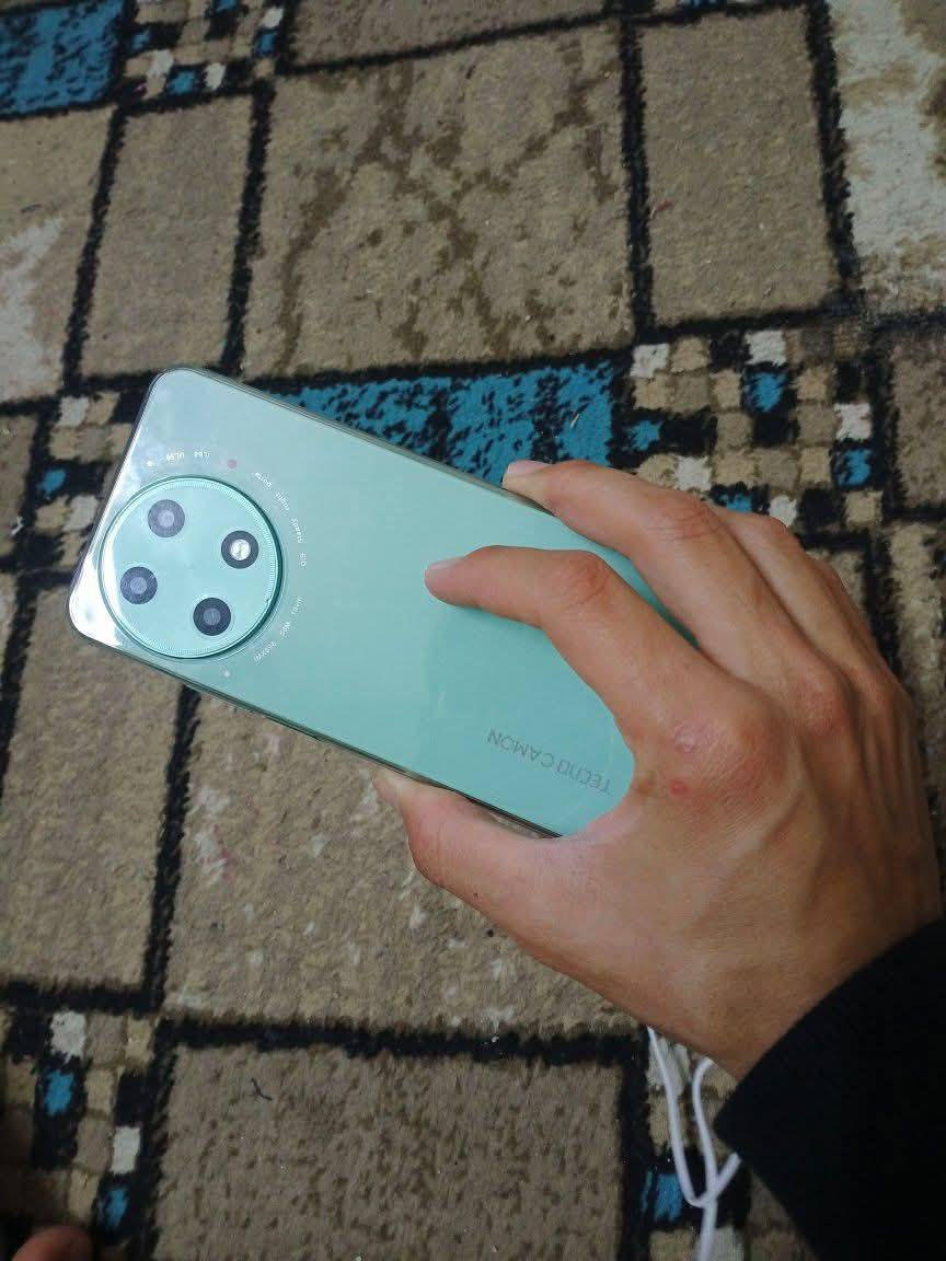 تكنو كامون30 العادي ذاكرة 256 رام 16  120هرتز السعر 95 ماصار هواي من جبته غراضة كامله متوازي على بيعتة مكاني النجف  ***********
