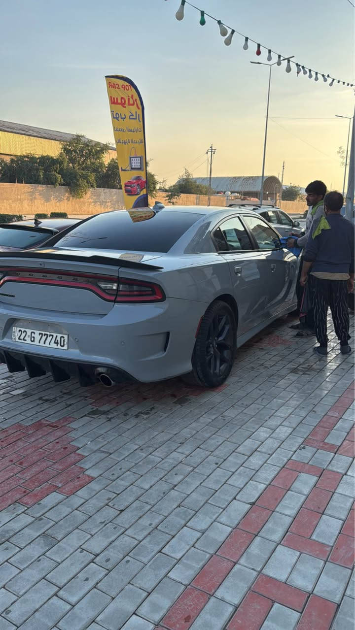 جارجر ارتي سوبر تراك 
موديل ٢٠٢١ 
لون سموك 
ماشيه٤٣ ميل 
رقم اربيل شبه مميز 
صبغ قطعتين جاملغ وبنيد 
عليها اضافات دركه هيلكات + شوته موبر + كزوز دبات سود + كزوز كتم بلادي تاخذه وياها 
مبرمجه يم مصطفى ايكل سيفتي 
مكانها كربلاء 
*********** كربلاء, العراق
