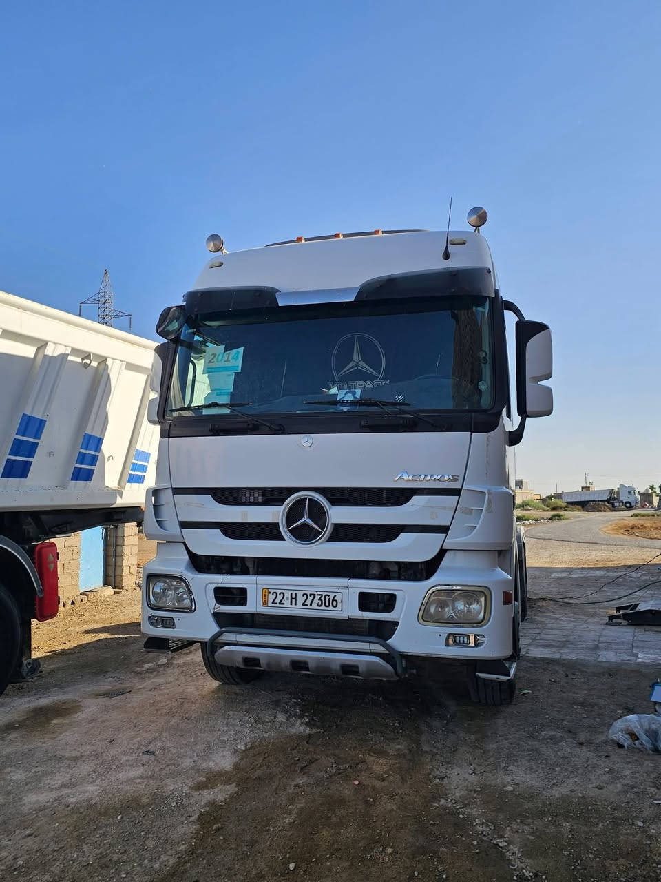 السلام عليكم اكتروز سحال خلفي مديل 14مرسمه قلاب سياره جديده الاستفسار اتصال ***********
