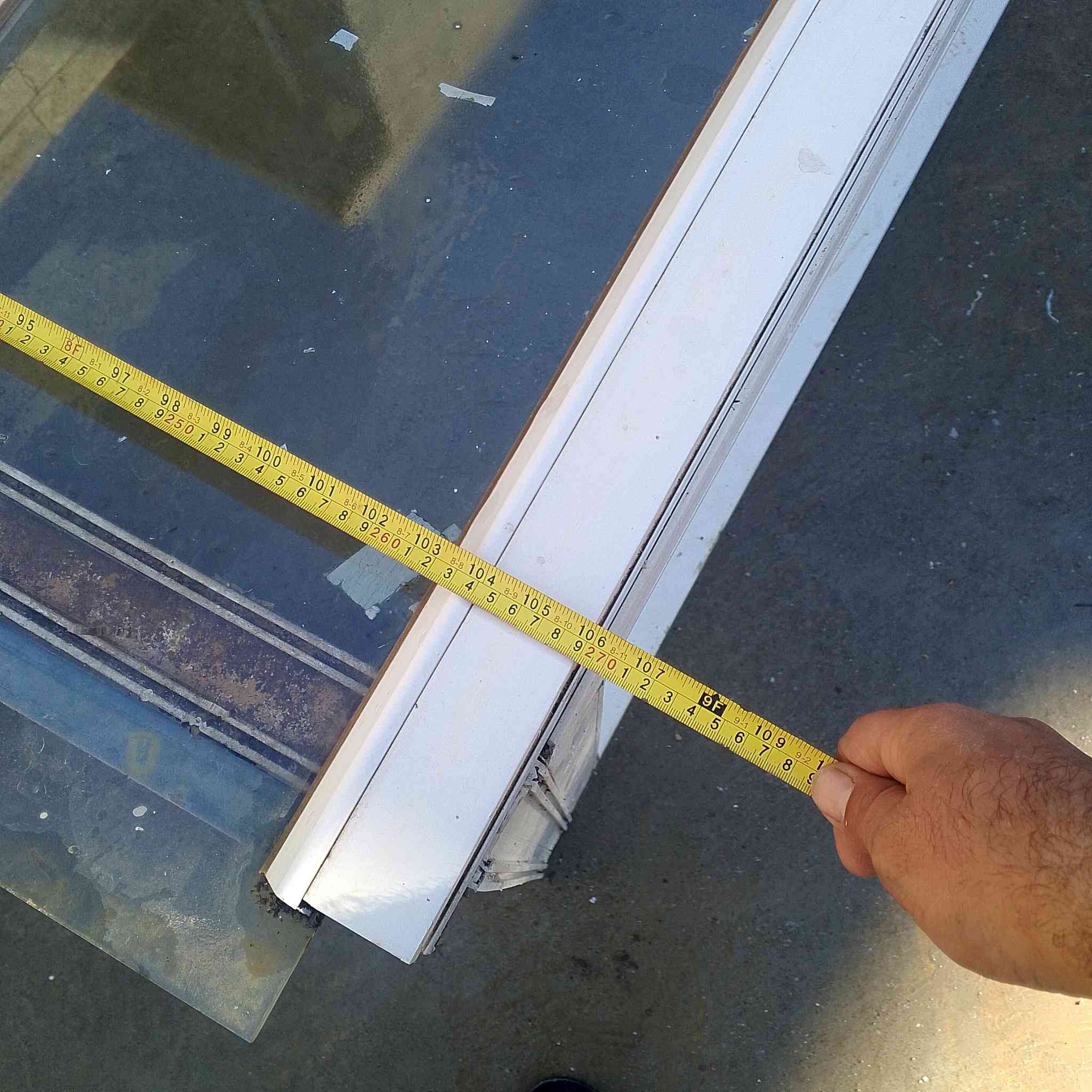 كلاورؤزنة بيعيب كامل شوشةى بيوةية
***********
