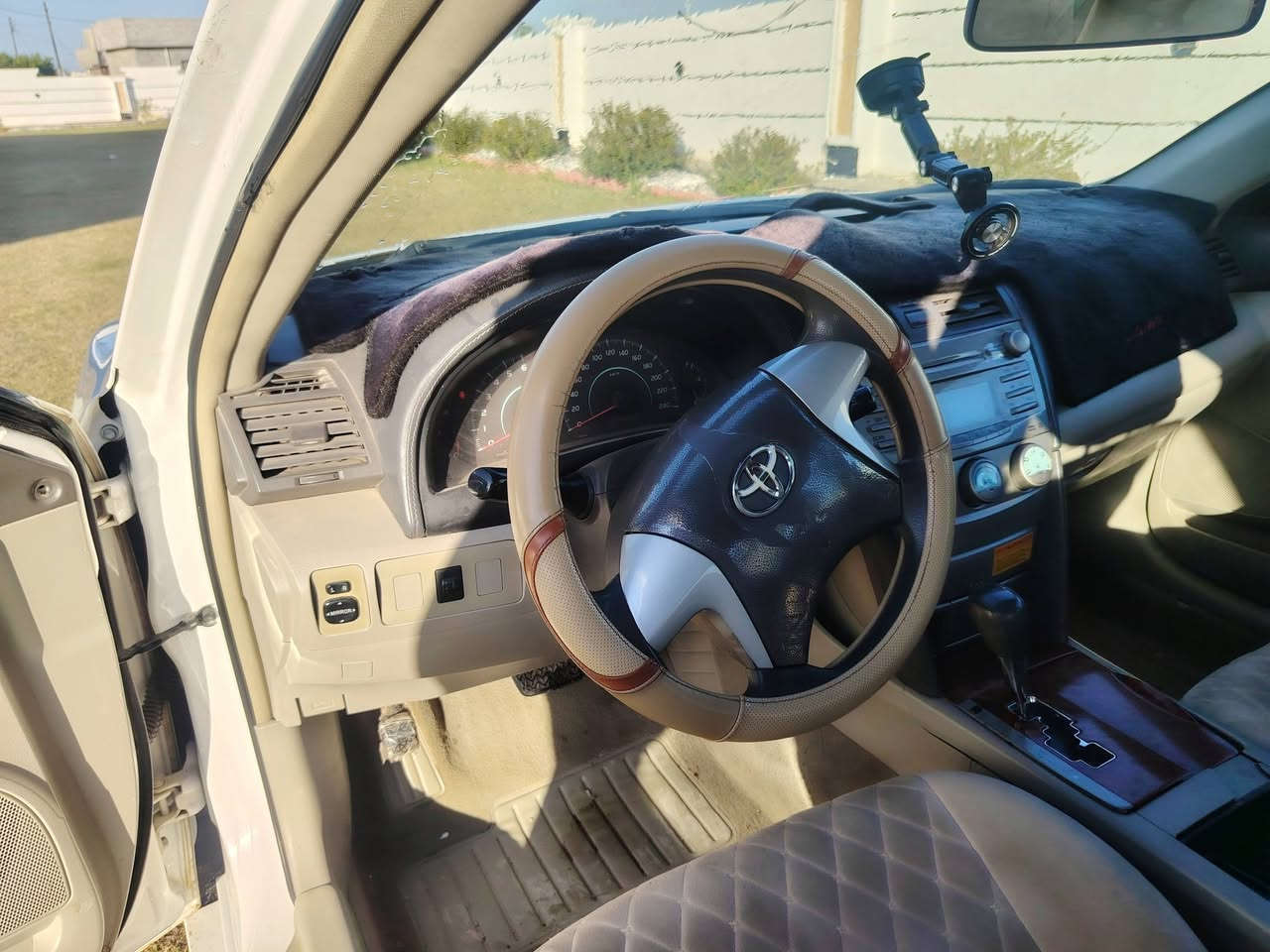 السلام عليكم سياره كامري موديل ٢٠٠٩ محرك كير مغفولات صبغ قطعة  والباقي مغفول رقم السياره السليمانية دولي مجدد ٢٠٢٨ خليجي العنوان صلاح الدين الاسحاقي رقم الموبيل ***********
