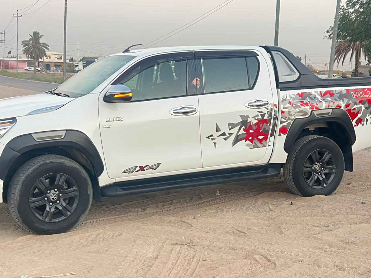 سلام عليكم من رخصت مدير الكروب سياره فور ويل هايلوكس موديل 2021 ساز تي ار تي رقم ربيل بسمي ماشيه ١٣٠ الف حقيقي ٦ سلندر سياره مكفوله كفاله عامه سعر ٣٣ الف يعني ٣ شدات و ٣٠ ورقه بدون مراوس مكلف بنشر نتصل ودلل سعر ٣٣ /  العنوان بابل جبله /***********
