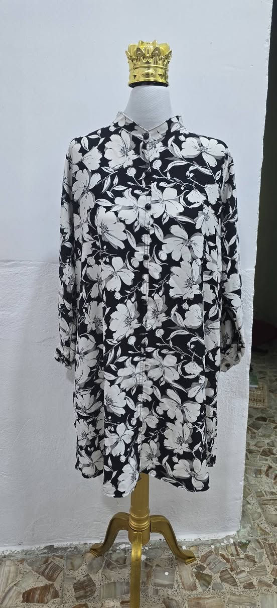 قميص خياط قماشه حرير يجنن وبارد سعره 6,000 للتواصل وتساب ***********
