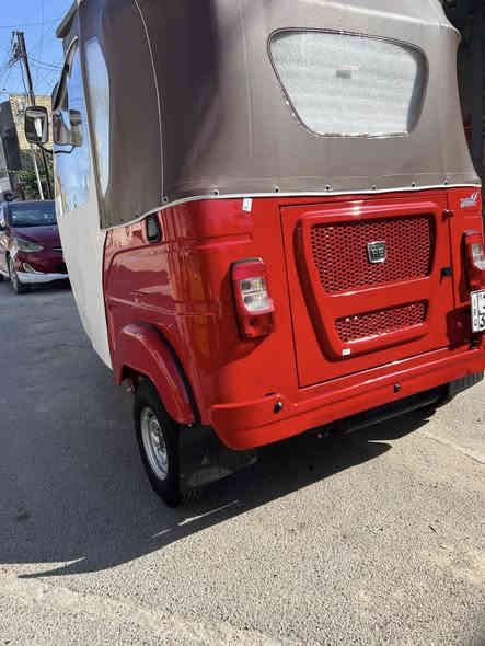 سلام عليكم تكتك مديل ٢٢ كفالة عامة كشر ومكينة بس دوس معمرة فقط المكان البياع قرب تقاطع درويش اتصل ع ***********
