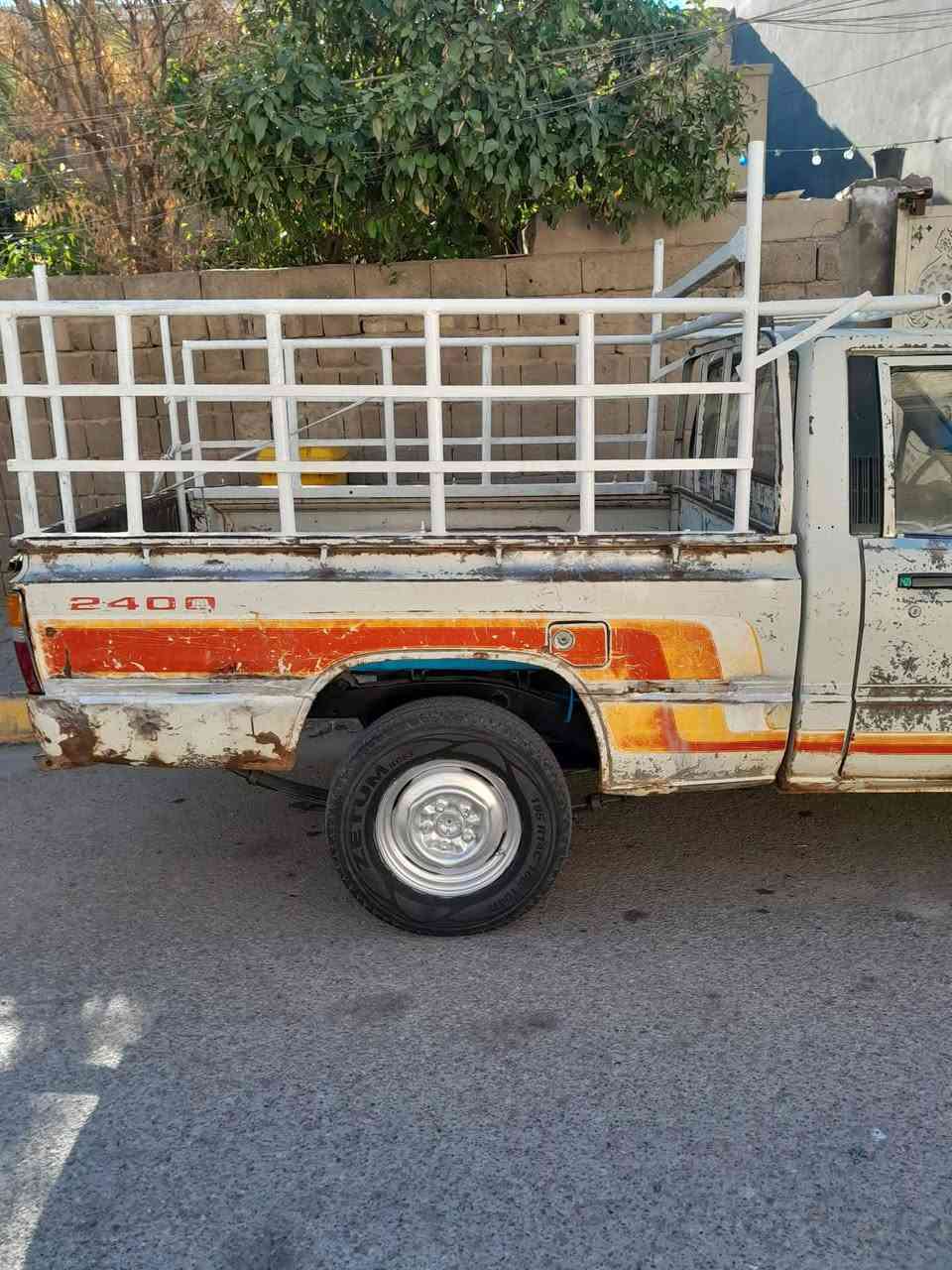 السلام عليكم للبيع موديل 88 
رقم بابل انكليزي
صدر جديد جاهزه السياره مكانها الكوت
السعر 38
***********
***********
