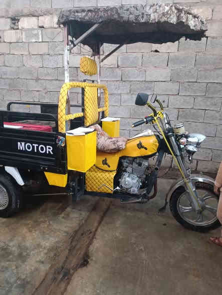 السلام عليكم شباب ستوته موديل 2020 محرك 21 منفيس كامل ركبه شرط كهربائيات شغال تيرات جوبلس *********** سعر مليون 250
