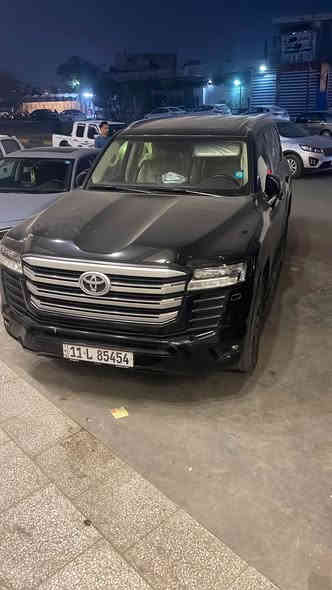 السلام عليكم للبيع لاندكروز موديل 2022 تكمه وسنويه ساز تطبيق ثلاث شاشات بسمي سياره تحويل ثاني يوم  مكفول كفالة عامه من صبغ وتبديل وفتح
جديدة معنى كلمة
فول موصفات 1/1
بصمه تشغيل
بصمه أبواب لمس
تشغيل عن بعد فتحه سلايت
كشنات ثنين كهرباء
كشنات جلد
كشنات تدفئه تبريد
8ايرباك
زراكات
مري شفط
شاشات خلفيه
مطفايه حريق
جنطه شفط
سبعه راكب
ثلاث قطع تبريد
محرك 4000 تنفس طبيعي
حساس امامي
حساس خلفي
سبير منازل
وباقي موصفات ساز معروفه
ماشيه(63) الف حقيقي
سعر (65) وبيها مجال
الاستفسار اتصل على الرقم [***********
مكان بغداد البنوك Colombo
