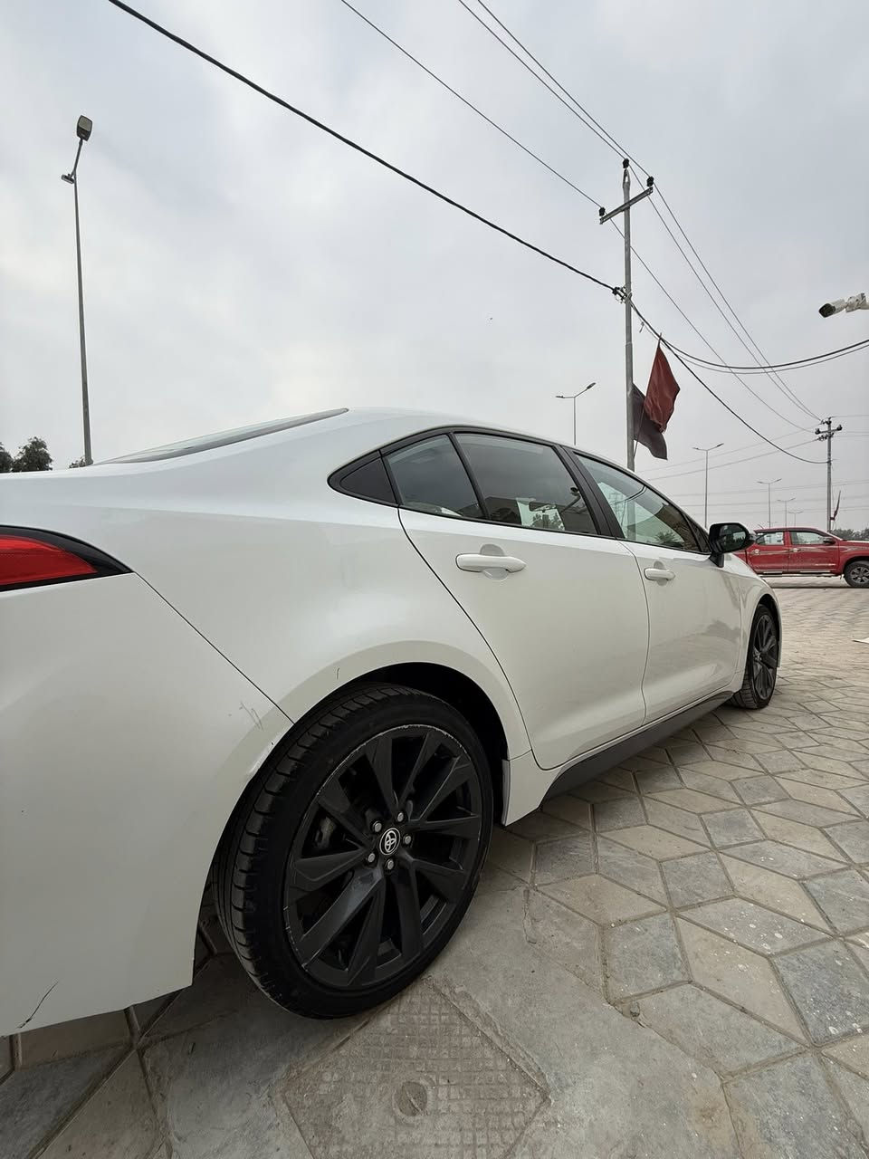 كورلا 23 وارد امريكي حادث 3قطع تبديل بدون دواخل رقم واسط معوقين سيارة بعد سنتين صير حرة وكاله عامه فول مواصفات عده السلايت كير مكينة حداديه تبريد كله جديد بعدهة بوضع شركه ماشيه ٤٠ سيارة كلش جديدة سعر ١٦٠ وبيهة مجال بسيط 
الاستفسار ***********
واسط العزيزيه
