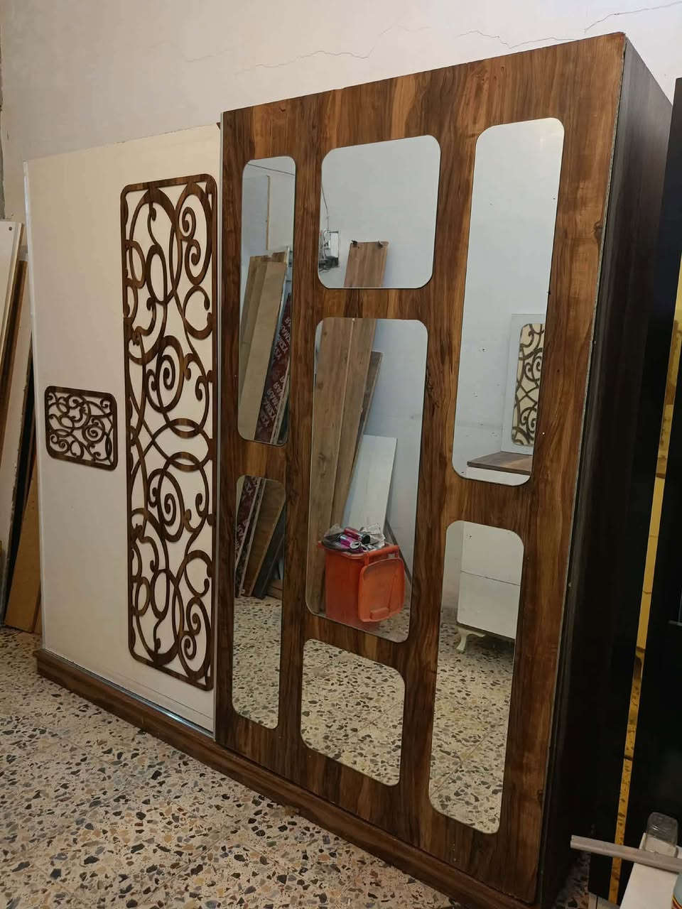 غرفة نوم تركي مستخدم😍💥 
 نضافة95💯
عدد القطع / 5
نضام / سلايت 🦋✨
سعر / 425🤍✨
شد ونقل داخل بغداد مجاني🛻
يوجود توصيل محافضات


**إذا كنت صاحب هذا الإعلان وتريد حذفه لأي سبب، رجاءا أرسل رسالة إلى الدعم الفني**