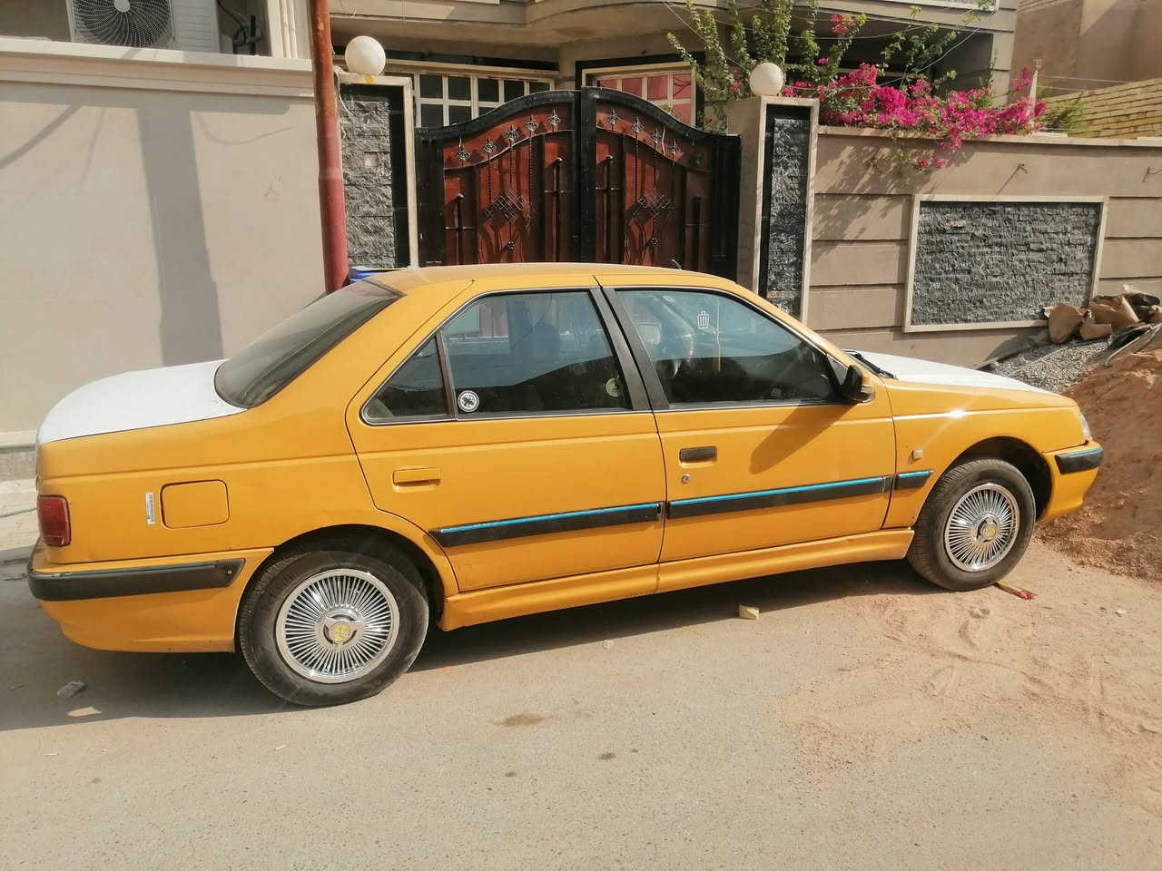 بارص ٢٠١٥رقم انجليزي بغداد
كير محرك تبريد كفالة
السعر ٣٣قفل قفل
ضربة في الخلف موضحة بالصورة وجبنة مشط استيرن
بدون خياسات ***********
