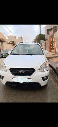 كارينز ٢٠٠٩ • محرك ٢٤٠٠ • رقم نينوى دولي