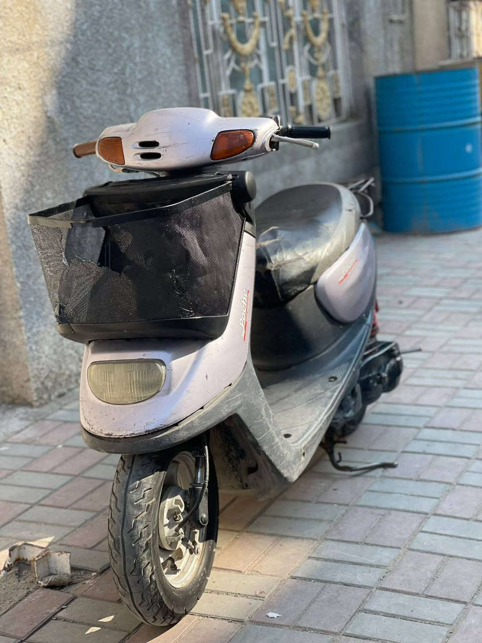 سلام عليكم منغولي ام سله للبيع
دراجه حلوه ونضيفه مكينه شرط خرسه مفتوحه مره وحده نضيفه وناعمه دراجه خير من الله نقصها فقط باتري ما عايزها اي شي دراجه مكينه شرط نعومه 
السعر325  و بيها مجال لشراي 
كربلاء قرب مستشفى الحسيني ***********
